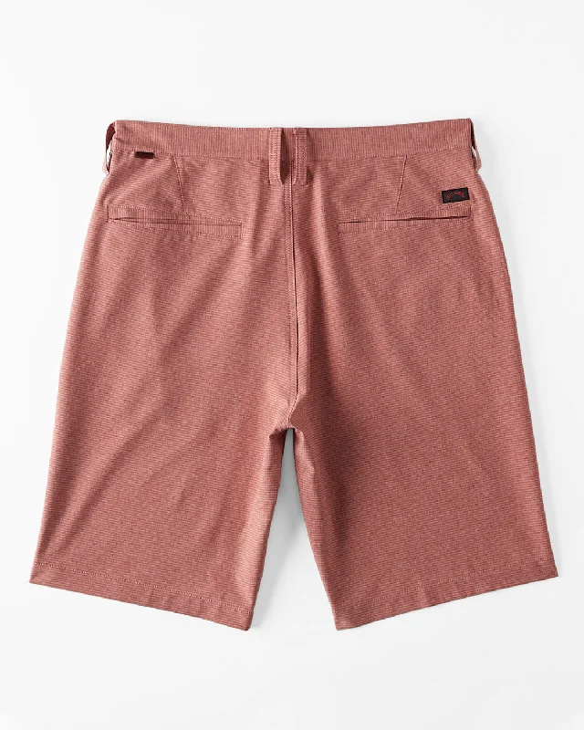 Crossfire Submersible Shorts 21"" - Sangria