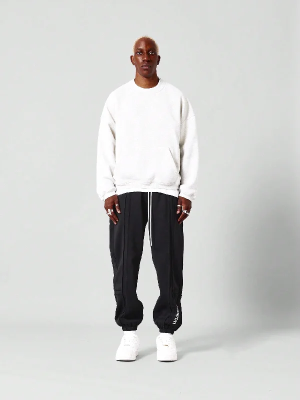 Cuffed Jogger With Seam Detail