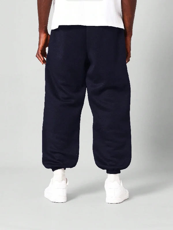 Regular Fit Essential 90s Jogger College Ready